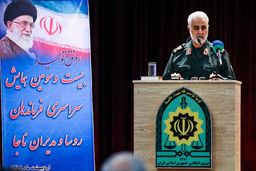 مذاکره در شرایط کنونی با دشمن، تسلیم شدن محض است
