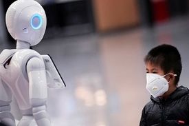 جهان برای مبارزه با ویروس کرونا از چه فناوری‌هایی کمک گرفته است؟