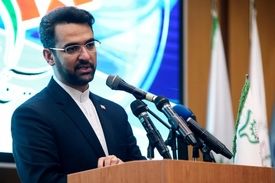 آذری‌جهرمی اعلام کرد خدمات رایگان تلویزیون‌های اینترنتی تا پایان سال