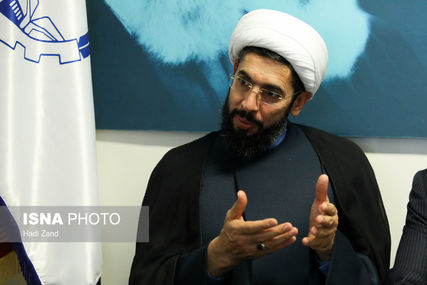 اقامه نماز عید فطر توسط نماینده رهبری در دانشگاهها