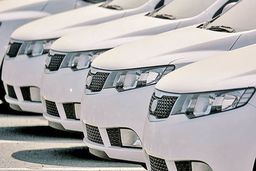 کشف ۷۶ دستگاه خودروی احتکار شده در شرق پایتخت