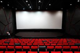 هشدار پلیس به فعالیت سینماها در روزهای اوج کرونا