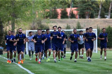 دروازبان استقلال با آبی‌پوشان تمدید کرد