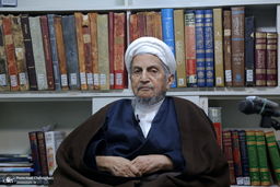 آیت الله صانعی در بیمارستان بستری شد