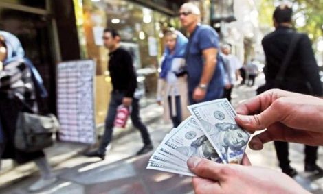 دلاری‌ها به سرنوشت بورسی‌ها مبتلا می‌شوند؟ نوسان‌گیری دولت از بازار دلار و بورس