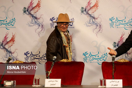 کامبوزیا پرتوی درگذشت