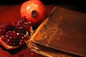 طولانی‌ترین شب سال چقدر در ادبیات مورد توجه قرار گرفته است؟ یلدا ریشه در شعر فارسی