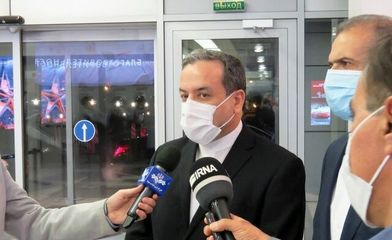 عراقچی: به وزیر خارجه کویت گفتم آماده ی گفتگو با کشورهای منطقه هستیم