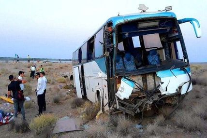 ۴ فوتی و ۳۱ مصدوم در تصادف اتوبوس با کامیون در رودان