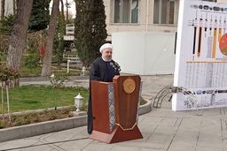 هر فرد و گروهی که مانع برداشتن تحریم شود، خیانت می کند/سنگ اندازان توبه کنند