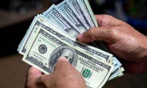 ابهام درباره سرنوشت ارز ۴۲۰۰ تومانی