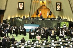 هدفمندی یارانه‌ها همچنان در حد حرف / رفراندوم یارانه‌ای مجلس یا چشم‌انتظار اقدام دولت؟