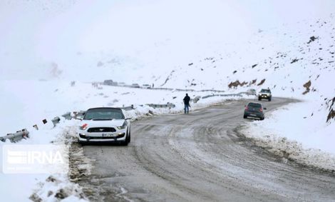 برف و کولاک در جادههای کشور