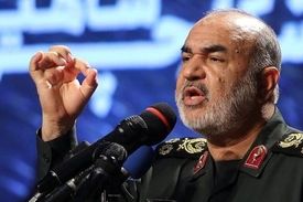 هر کجا خودکفا شدیم درهای تحریم بسته شد