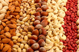 آسیب خشکسالی به تولید آجیل و خشکبار