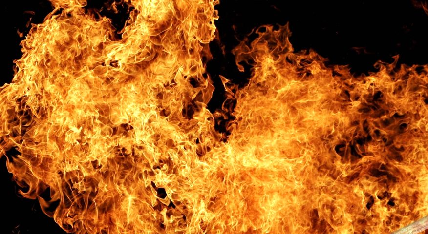 آتش سوزی مجتمع تجاری فردیس کنترل شد