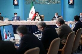 هیچ کس حق ندارد با زبان زور با ملت ایران سخن بگوید