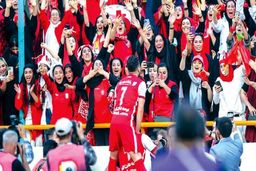 سکوت اصولگرایان با ورود بانوان به ورزشگاه در دولت رئیسی؟!