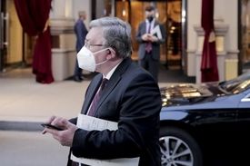 اولیانوف: شورای حکام امروز برای دومین بار به یک موضوع مرتبط با ایران می‌پردازد