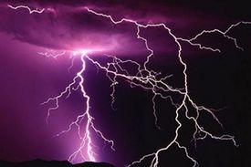 اورژانس: از ابتدای امسال تا ۱۵ اردیبهشت ۶ تن به دلیل صاعقه فوت کرده‌اند