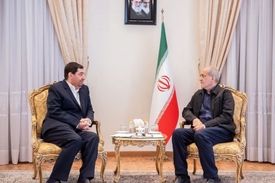 مخبر با پزشکیان دیدار کرد/ ارائه گزارش امور جاری کشور