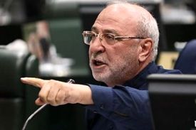 حسینعلی حاجی دلیگانی: ما به کسی که فرزندانش تابعیت خارج از کشور داشته باشند، اعتماد نداریم