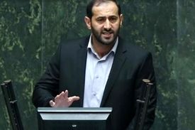 سخنگو کمیسیون اجتماعی مجلس: در تلاشیم حقوق کارگران همگام با تورم افزایش یابد