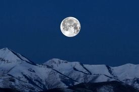 راز‌هایی شگفت انگیز درباره ماه که باورتان نمی‌شود!