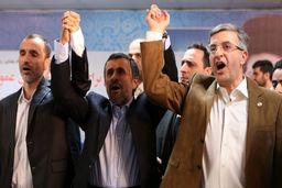 احتمال عفو مشروط مشایی و بقایی/ مشایی و بقایی با موافقت کمیسیون پزشکی خارج از زندان هستند