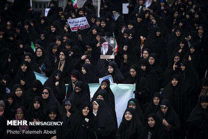 خروش انقلابی در استان تهران؛ صف مردم جدا شد/برگزاری راهپیمایی در رباط کریم پاکدشت و اسلامشهر