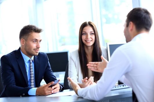 ۱۱ تکنیک اثرگذاری یوکل و تریسی/ چگونه دیگران را متقاعد کنیم؟