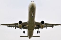 نایب رئیس کمیسیون عمران بیان کرد تحریم قطعات یدکی هواپیما و بالا بودن سن ناوگان هوایی موثر در وقوع سوانح