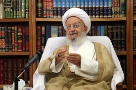 آیت‌الله مکارم: به‌خاطر چند خشک‌مقدس نمی‌توان از فناوری روز چشم پوشید